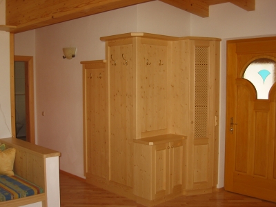 Garderobe in Fichte.JPG